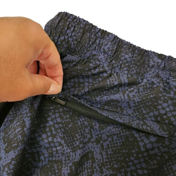 Athleta‎ Womens Brooklyn Jogger Pants 8 Navy Blue Python Snake Print Outdoor - Picture 8 of 13